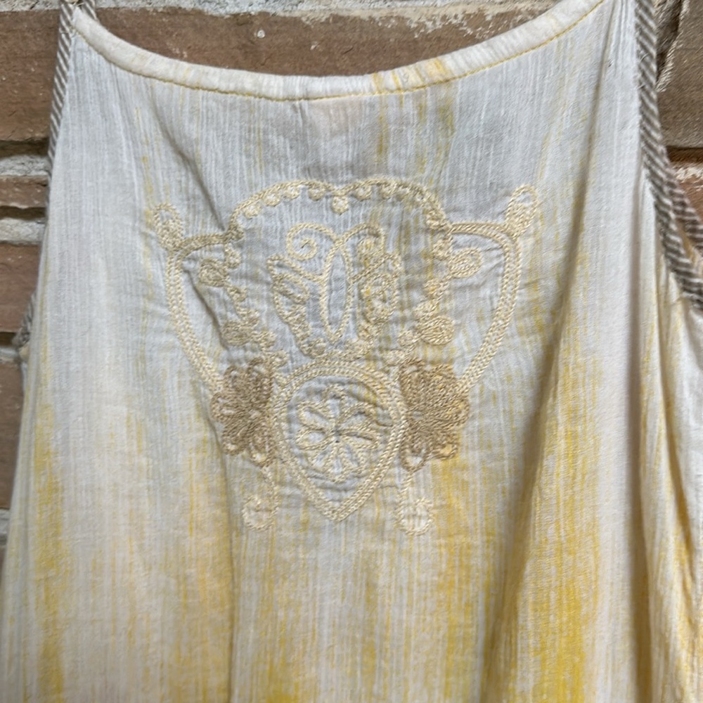Embroidered Tank Top - Picture 6 of 6